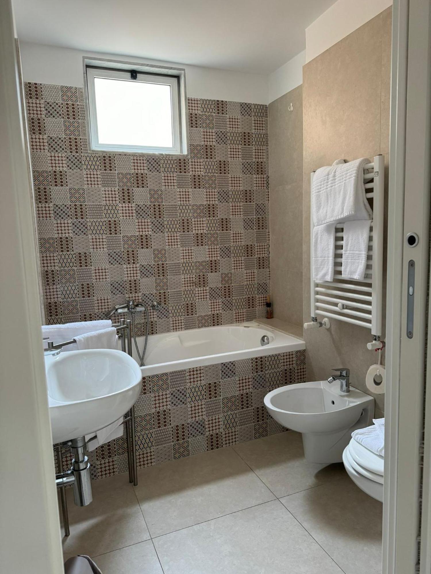 Locazione Turistica Casa Maria Apartment Monopoli Luaran gambar